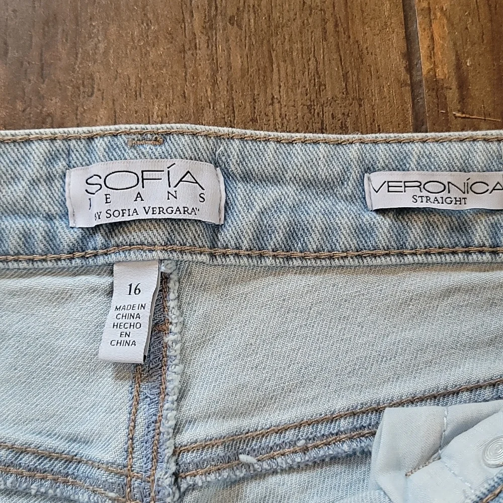 NWT Sofia Hi Rise Cuffed Straight Jeans Veronica Straight Distressed jeans‎